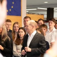 Bundeskanzler Olaf Scholz an der Gottlieb-Daimler-Schule 1