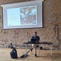 Dr. Oliver Nahm vom BIBB beim Workshop „Prompten: KI für die Ausbildungspraxis ‚trainieren‘“