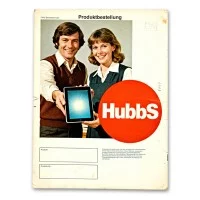 Ein Poster aus der HubbS-Kampagne, optisch angelehnt an einen Versandkatalog der 80er Jahre,