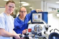 Ausbildung an der CNC-Maschine