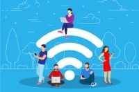 Menschen arbeiten im Internet