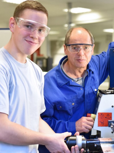 Ausbildung an der CNC-Maschine